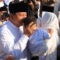 Ketua Umum Partai Gerindra Prabowo Subianto saat bersama Masyarakat. (Facbook.com/@Prabowo Subianto)
