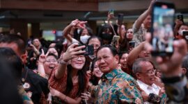 Menteri Pertahanan Prabowo Subianto menghadiri Acara perayaan Natal Nasional 2023 di Gereja Bethany Nginden, Surabaya, Jawa Timur, Rabu 27 Desember 2023. (Dok. Tim Media Prabowo)
