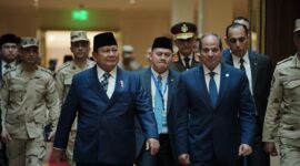 Presiden RI, Prabowo Subianto, melakukan pertemuan bilateral dengan Presiden Republik Arab Mesir, Abdel Fattah El-Sisi, di Istana Al Ittihadiyah. (Dok. Tim Media Prabowo)