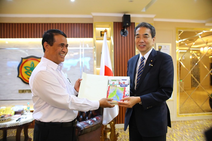 Menteri Pertanian Indonesia (Mentan), Andi Amran Sulaiman bertemu dengan Menteri Pertanian, Kehutanan, dan Perikanan Jepang, Eto Taku. (Dok. Kementerian Pertanian)