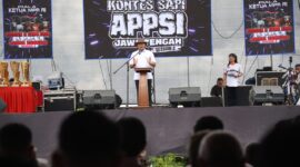 Wakil Menteri Pertanian RI, Sudaryono dalam acara Kontes dan Expo Sapi APPSI 2025 di Boyolali. (Dok. Kementan)